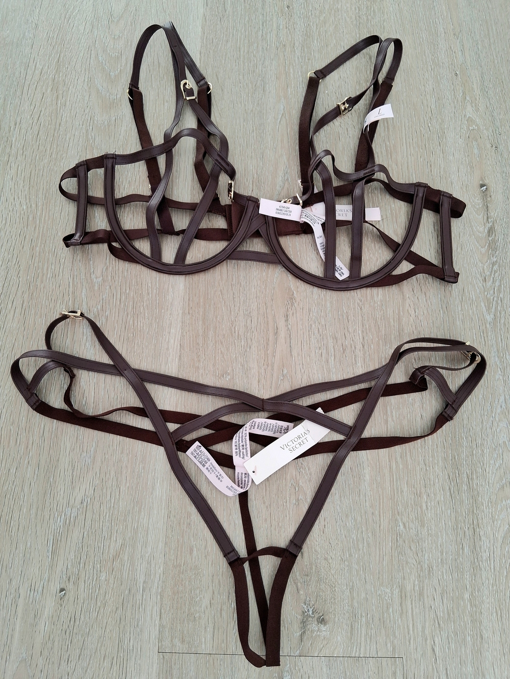 Victoria's Secret Faux Leather Open-cup Balconette Bra & Thong Set Size L - Picture 2 of 6